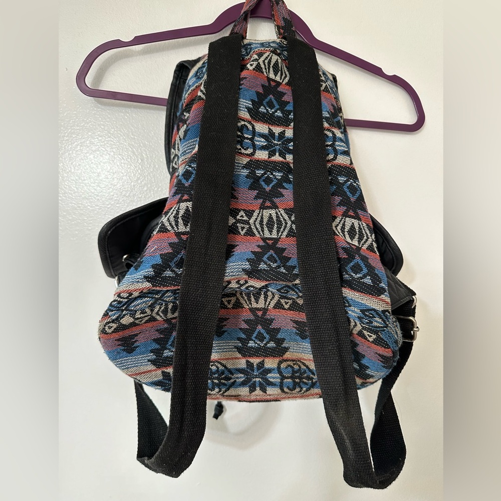 Tribal Pattern Backpack - Picture 2 of 12